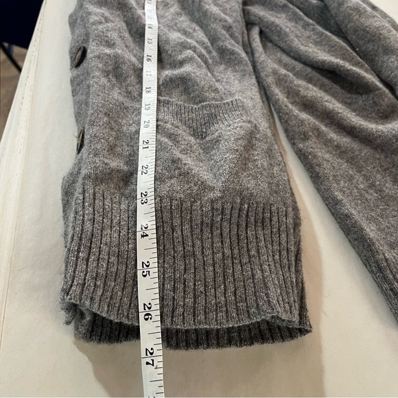 J. Crew Gray Button Down 100% Lambswool Cardigan with White Fair Isle Pattern - Picture 10 of 12